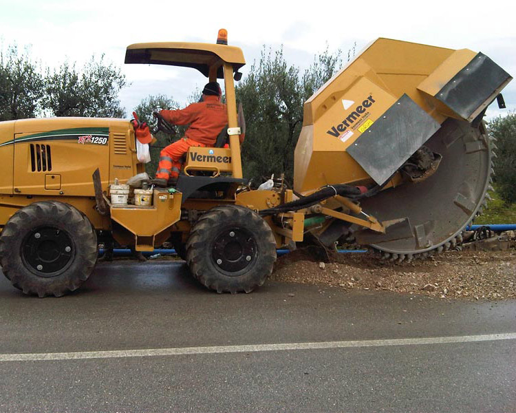 vermeer-rtx-1250-rock-wheel-92